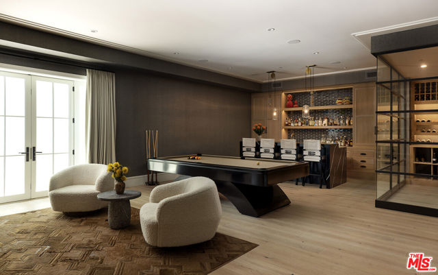 1628 Georgina Avenue, Santa Monica CA: https://media.crmls.org/mediaz/6fba3a18-758a-4b63-89b9-b840609dd1e3.jpg