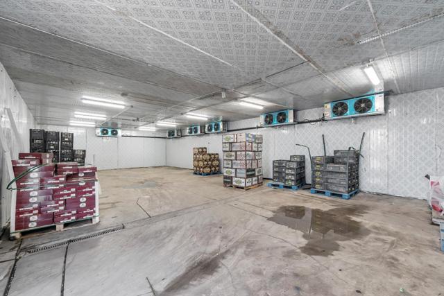 1500 Gilman Road, Gilroy CA: https://media.crmls.org/mediaz/6fbaf622-35c8-4997-a6b9-736ce5b7376b.jpg