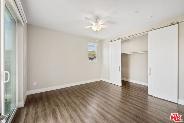 4394 Paxton Place, Calabasas CA: https://media.crmls.org/mediaz/6fbc2f32-b24f-463e-b093-c32d48ef4df9.jpg