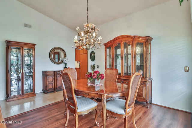 3616 Pebble Place, Newbury Park CA: https://media.crmls.org/mediaz/6fbc5a38-083c-4940-8ec5-41f18ed33224.jpg
