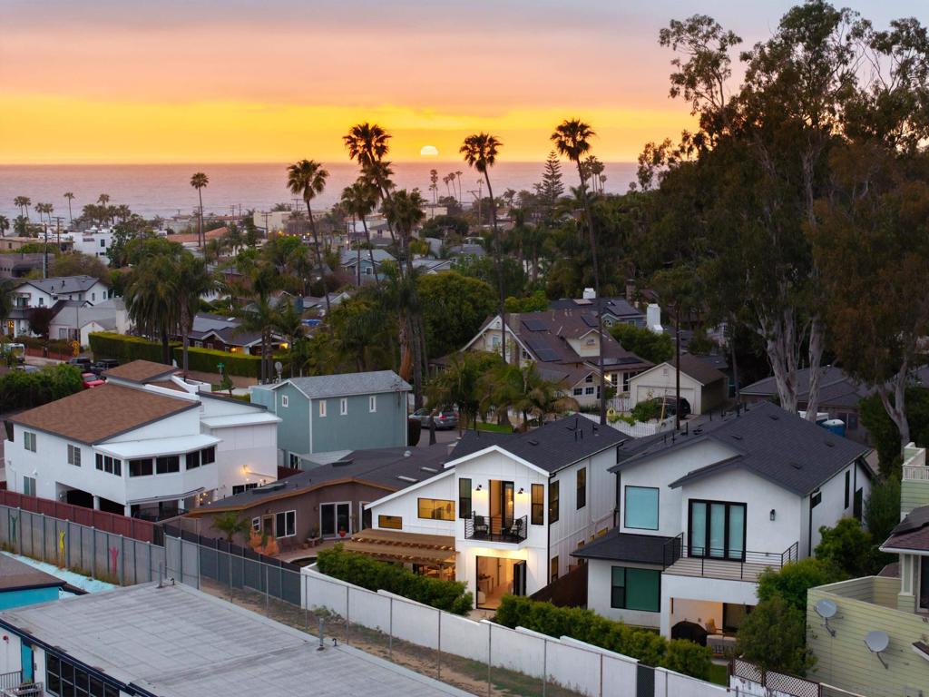 MLS #250027065SD img 2