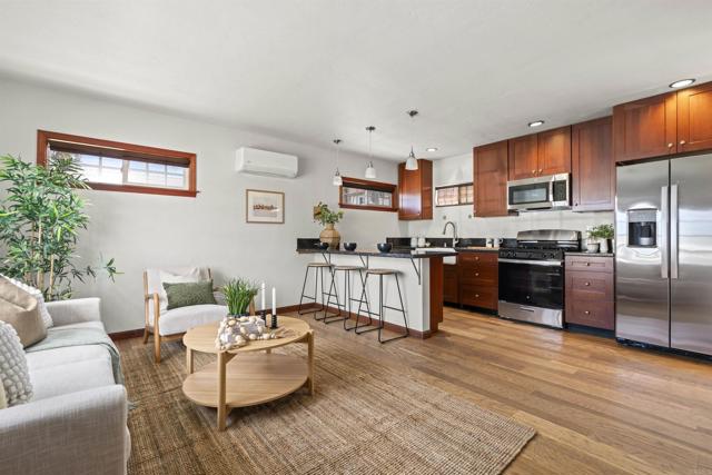 Detail Gallery Image 10 of 40 For 1212 2nd St, Coronado,  CA 92118 - 1 Beds | 1 Baths