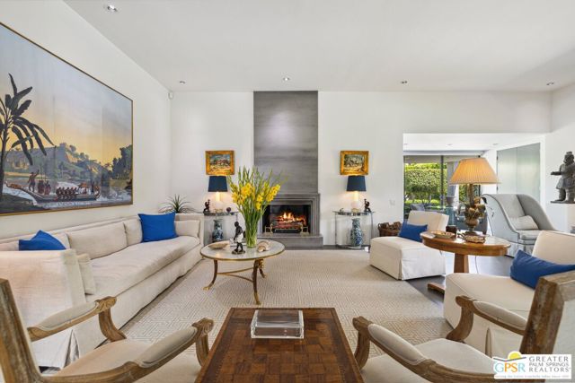 1860 Via Isla, Palm Springs CA: https://media.crmls.org/mediaz/6fbdbed1-c9ac-478c-aace-c24e44727d5c.jpg