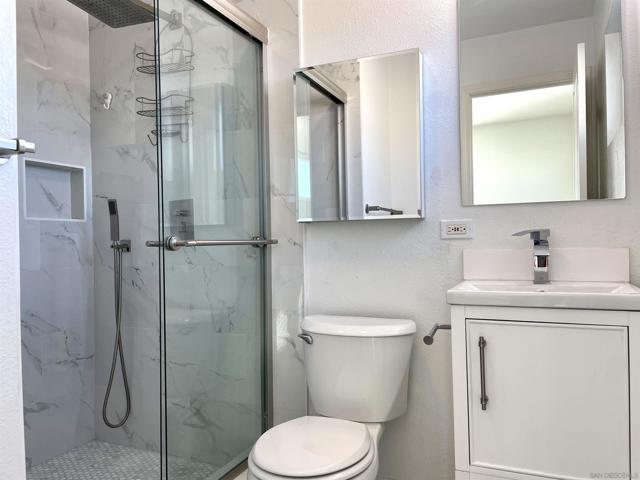 4106 Dellwood St, San Diego CA: https://media.crmls.org/mediaz/6fbdedc2-55d3-447b-aa81-aefe56b5a24b.jpg