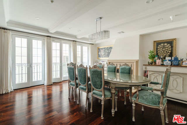 1835 Pandora Avenue, Los Angeles CA: https://media.crmls.org/mediaz/6fbe783d-e927-490a-aefb-bc80a2bcef8d.jpg