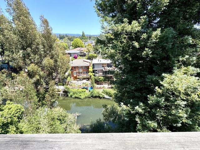 1890 Wharf Road, Capitola CA: https://media.crmls.org/mediaz/6fbec07a-0543-4e65-8d43-8d7818c2ddcb.jpg