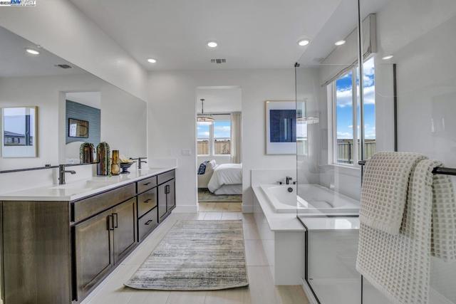 367 W CALABRIA DRIVE, Mountain House CA: https://media.crmls.org/mediaz/6fbf4c40-c8c5-4ccc-88c2-8641a46b63ec.jpg