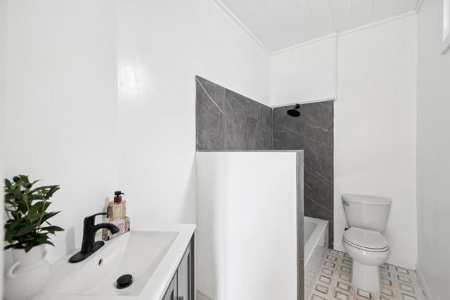137 Holloway Avenue, San Francisco CA: https://media.crmls.org/mediaz/6fc082de-d40a-4dde-936d-c10ff8d0f20a.jpg