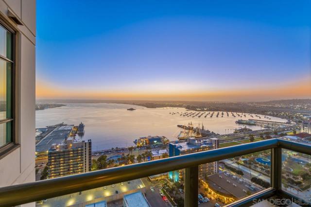 1205 Pacific Hwy, San Diego CA: https://media.crmls.org/mediaz/6fc08539-b9fc-490a-98da-15632342031e.jpg