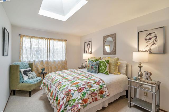 801 E Angela St, Pleasanton CA: https://media.crmls.org/mediaz/6fc0ce78-40ba-4470-b580-645d76206b9a.jpg