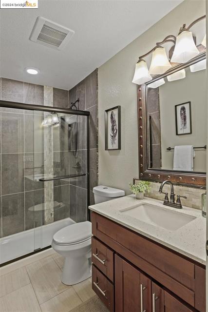 Image 32 of 43 For 18 Conrad Ct