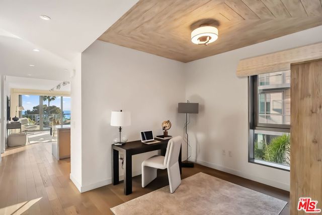 1755 Ocean Avenue, Santa Monica CA: https://media.crmls.org/mediaz/6fc119fc-1f63-4c0c-87b2-2f9e38f3027f.jpg