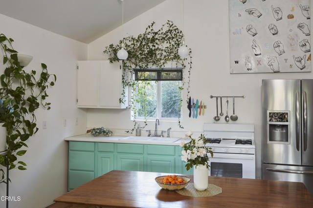 3450 Thacher Road, Ojai CA: https://media.crmls.org/mediaz/6fc14ab7-2ca4-461a-9d50-af85af5836c3.jpg