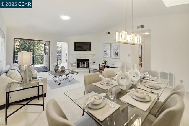 4243 Terra Granada Dr, Walnut Creek CA: https://media.crmls.org/mediaz/6fc165c1-c289-425b-aeb7-88b3554d1dc2.jpg