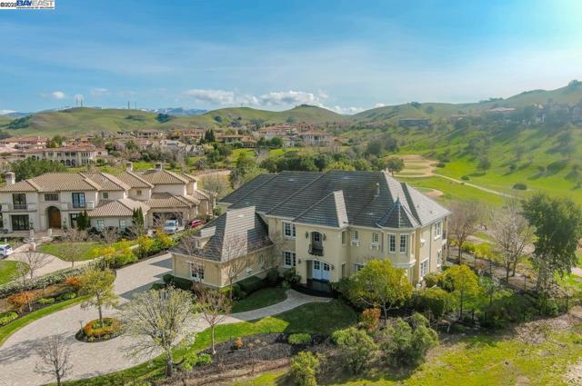 1569 Via Di Salerno, Pleasanton CA: https://media.crmls.org/mediaz/6fc30935-ab7b-49c8-bdca-645b33d91da3.jpg