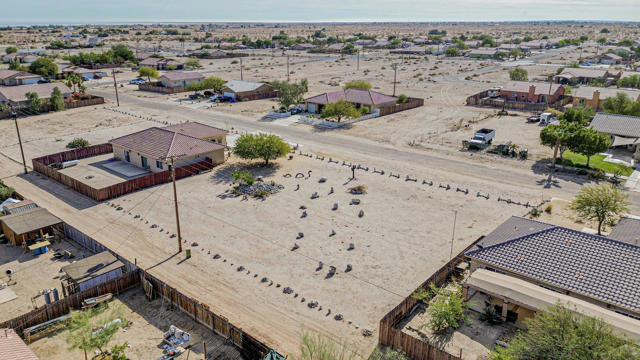 1224 Red Sea Avenue, Thermal CA: https://media.crmls.org/mediaz/6fc40053-7a56-4f01-972c-ae66f8c8b135.jpg