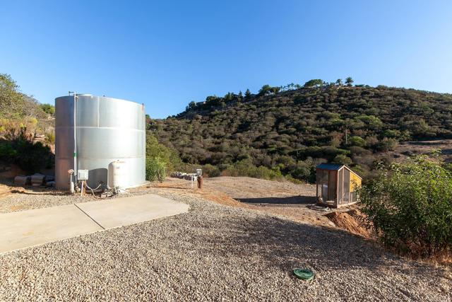 328 AMY WAY, Alpine CA: https://media.crmls.org/mediaz/6fc4b670-f284-4590-ab7e-515f03b40b70.jpg