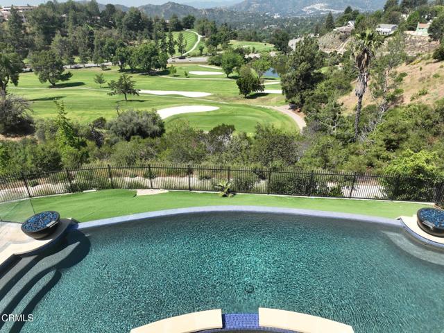 780 Greenridge Drive, La Canada Flintridge CA: https://media.crmls.org/mediaz/6fc60ee5-c1e2-4c97-9962-9f61bf5f21d2.jpg