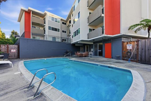 111 Wellesley, Redwood City CA: https://media.crmls.org/mediaz/6fc74de2-6664-4d9d-9c43-863fed000836.jpg