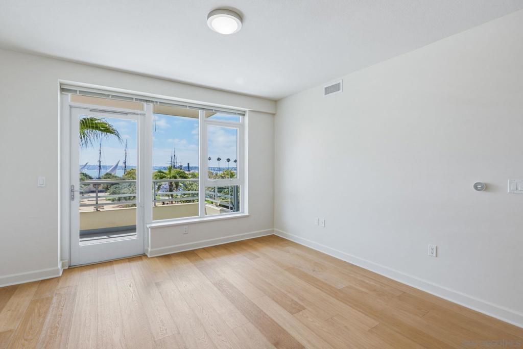 1431 Pacific Highway - photo 6