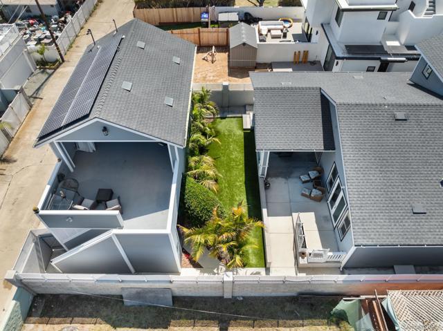 839 Reed Avenue, Pacific Beach (San Diego) CA: https://media.crmls.org/mediaz/6fc7f35e-036f-49f0-b7db-35c4c3fcb6ec.jpg