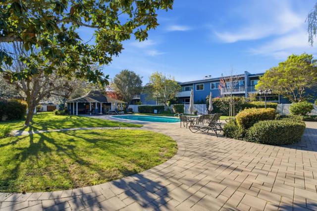 315 Carlos Avenue, Redwood City CA: https://media.crmls.org/mediaz/6fc80981-83dd-45be-adf3-46ca447e7464.jpg