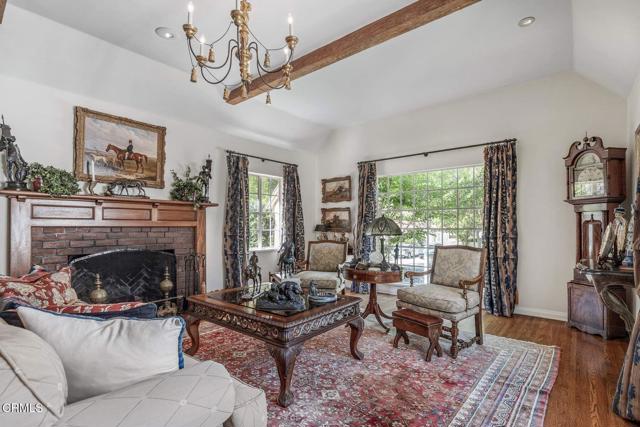 110 Glen Summer Road, Pasadena CA: https://media.crmls.org/mediaz/6fc8b631-354a-4cfd-a590-0a9bf4b0e3d5.jpg