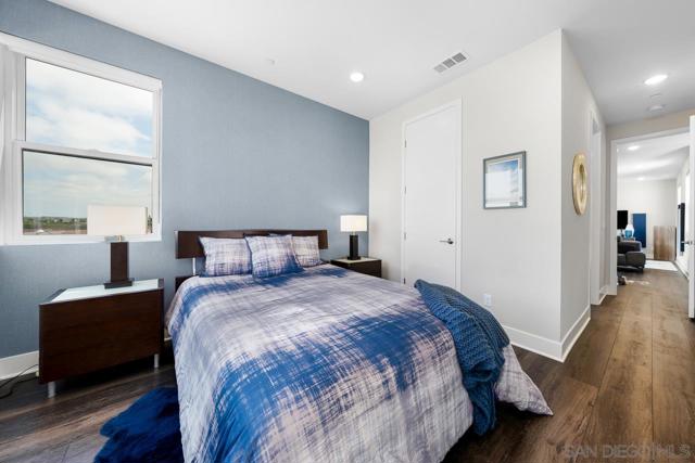 13722 Canyon Loop Trl, San Diego CA: https://media.crmls.org/mediaz/6fc8c70f-bc41-4a51-a142-38932fba927a.jpg