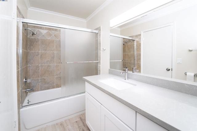 Image 25 of 33 For 3767 Fairlands Dr