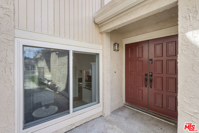 532 Riviera Court, Fullerton CA: https://media.crmls.org/mediaz/6fc9afdc-c0ad-48a2-9687-b3b7648e6015.jpg