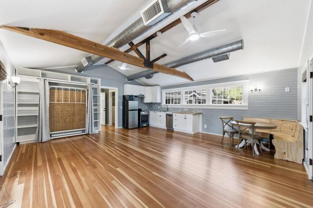 1353 Edgewood Road, Redwood City CA: https://media.crmls.org/mediaz/6fcba606-83ac-4955-b900-458fedb975f7.jpg