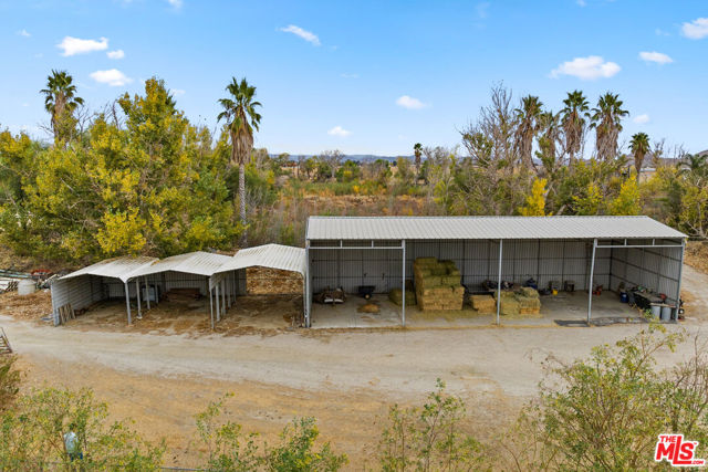 805 N Sanderson Avenue, San Jacinto CA: https://media.crmls.org/mediaz/6fcd0d22-e137-4b68-830c-c67490e551f0.jpg