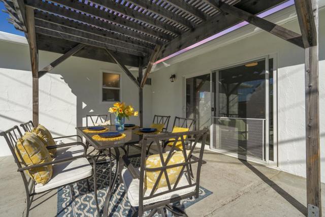 1115 Fairlands Court, Campbell CA: https://media.crmls.org/mediaz/6fcdf35b-7a2c-437f-8796-dffd49e4e445.jpg