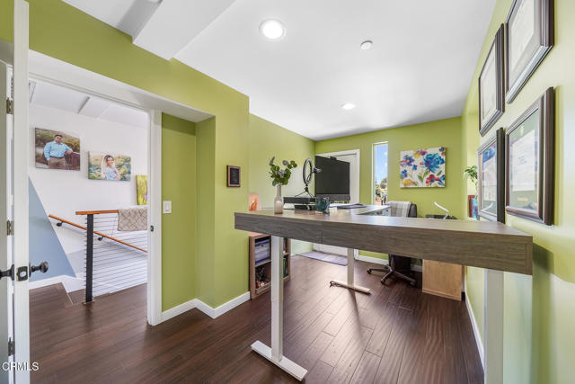 4255 Raynol Street, Los Angeles CA: https://media.crmls.org/mediaz/6fce0ad7-6efe-4d53-8381-9eaf962fff4d.jpg