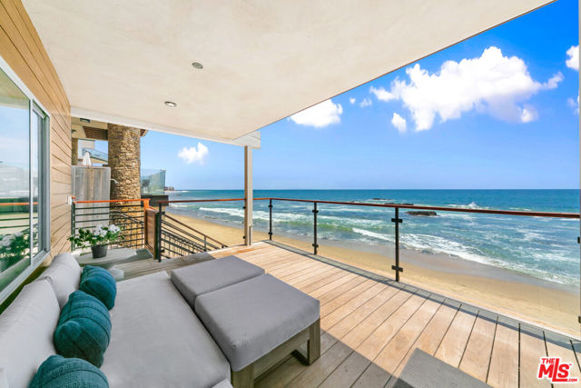 24928 Malibu Road, Malibu CA: https://media.crmls.org/mediaz/6fce9875-712a-4faf-86b5-12fd02f2278c.jpg