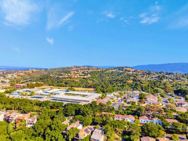 3300 Plateau Drive, Belmont CA: https://media.crmls.org/mediaz/6fcec7c5-445a-48d8-8f07-d5620c6f183c.jpg
