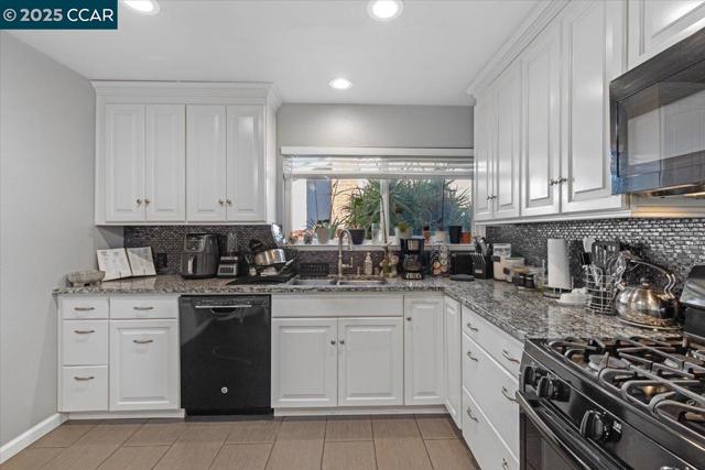 2644 E Olivera Rd, Concord CA: https://media.crmls.org/mediaz/6fcecbba-8308-472f-86b6-d9dd3aac71e9.jpg