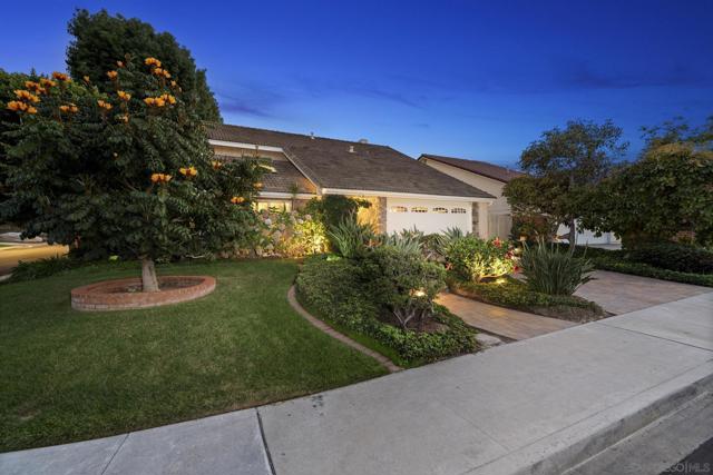 6502 La Paloma St., Carlsbad CA: https://media.crmls.org/mediaz/6fcf07f6-e8c6-47c1-9d7c-5f6632cd8e7e.jpg