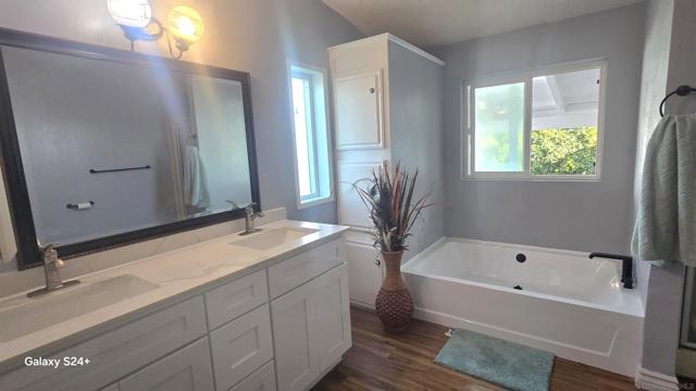 629 Via Santiago, Vista CA: https://media.crmls.org/mediaz/6fcf4bb7-6705-4626-aa28-e6538c56bf5e.jpg