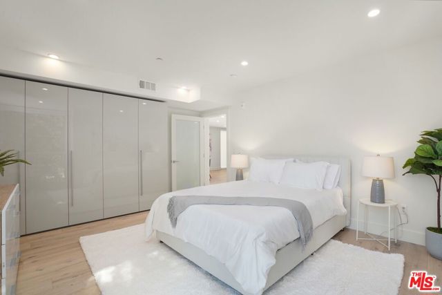 8210 Fountain Avenue, West Hollywood CA: https://media.crmls.org/mediaz/6fcf4fb4-4ece-4677-b05c-e04a541efb1a.jpg