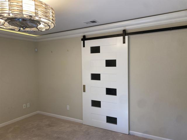 190 Cleaveland Rd, Pleasant Hill CA: https://media.crmls.org/mediaz/6fcfb17a-9865-465a-9f89-d03259d6dc15.jpg