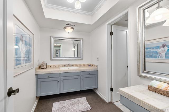 24 Via Alta Vis, Bonsall CA: https://media.crmls.org/mediaz/6fcfb6b3-f438-4b1f-aa2a-3b7750961f04.jpg