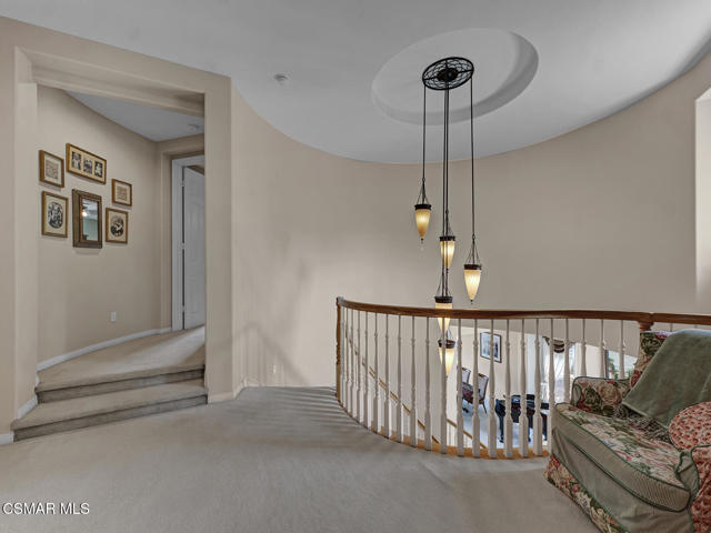 331 Briar Bluff Circle, Thousand Oaks CA: https://media.crmls.org/mediaz/6fcfc31d-8ac5-42d6-8966-5070a1073bcf.jpg