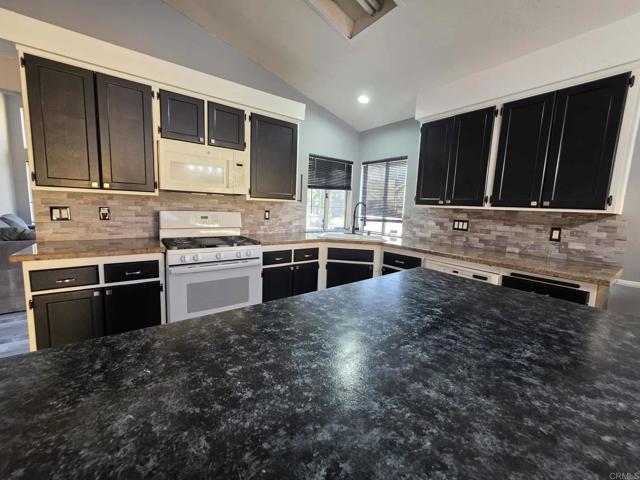 Detail Gallery Image 12 of 31 For 39820 Osprey Rd, Murrieta,  CA 92562 - 3 Beds | 2 Baths