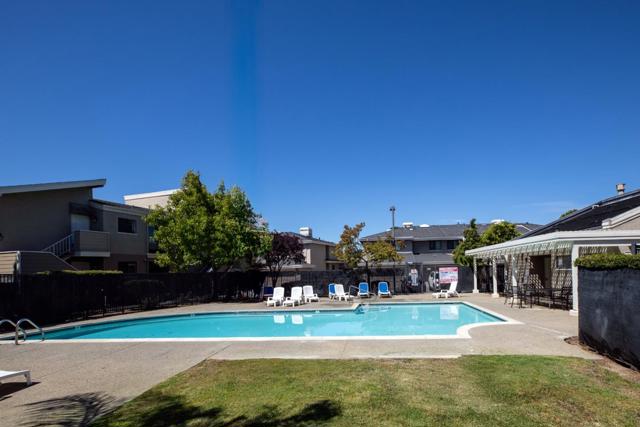 212 Albacore Lane, Foster City CA: https://media.crmls.org/mediaz/6fd045ab-54db-486f-a9f5-c05815884068.jpg