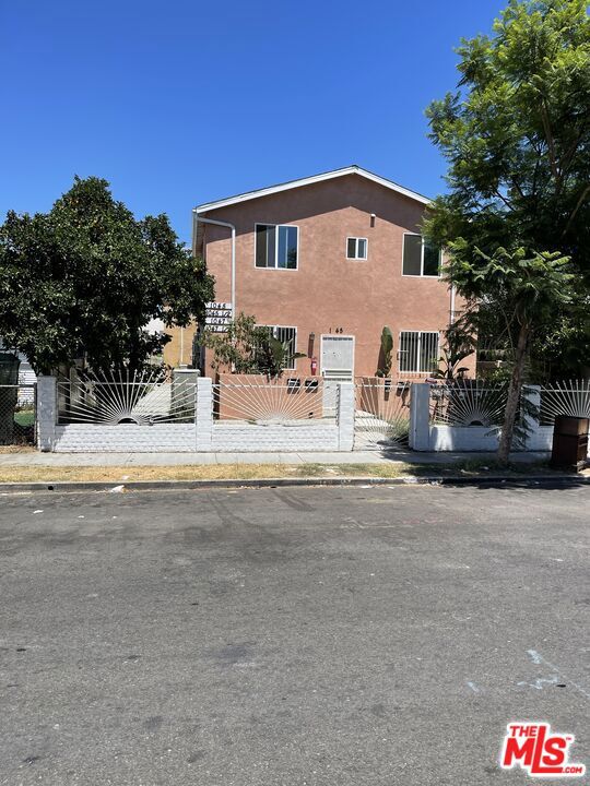 1045 E 20th Street