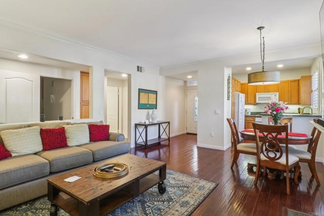 Detail Gallery Image 5 of 25 For 10978 Serafina Ln, San Diego,  CA 92128 - 2 Beds | 2 Baths