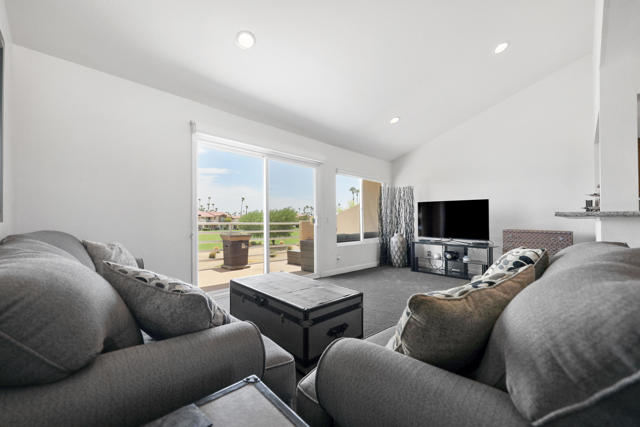 78087 Cobalt Court, La Quinta CA: https://media.crmls.org/mediaz/6fd1aa74-401a-4ff0-bcd7-a5a8b0ff031c.jpg