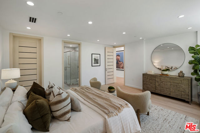 3 Bed Home for Sale in Los Angeles, California