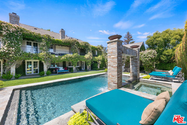 13418 Nightsky Drive, Camarillo CA: https://media.crmls.org/mediaz/6fd27b97-f1bd-4ab1-ae45-17786f5e9210.jpg